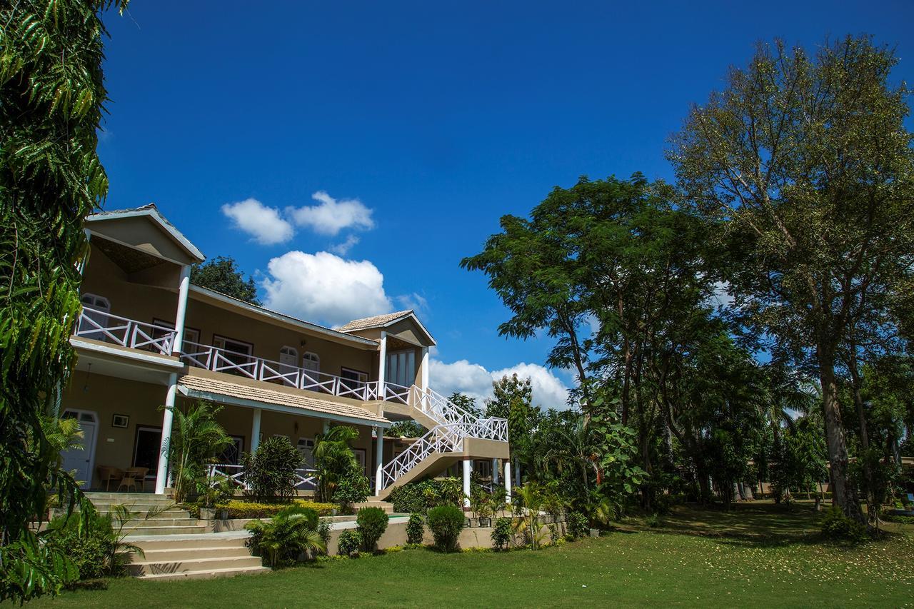Tiger'S Den Resort Bandhavgarh National Park Dış mekan fotoğraf